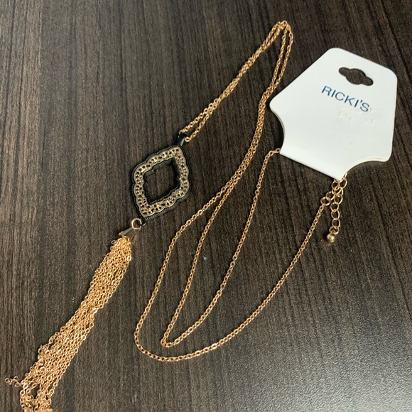 Gold Long statement necklace - Picture 1 of 3